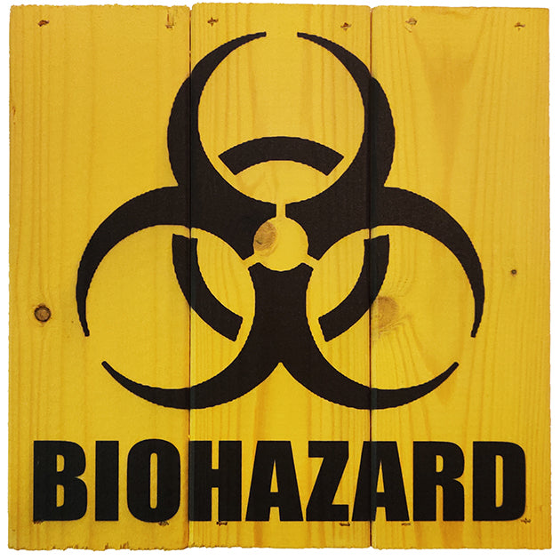 Biohazard i 3-planke serien: 3-for-2-rabatten aktiveres automatisk i indkøbskurven, hver gang du vælger 3 motiver. Plankeboardet måler ca. 30x30x4 cm og kan variere lidt i størrelsen afhængigt af vores plankers dimensioner.