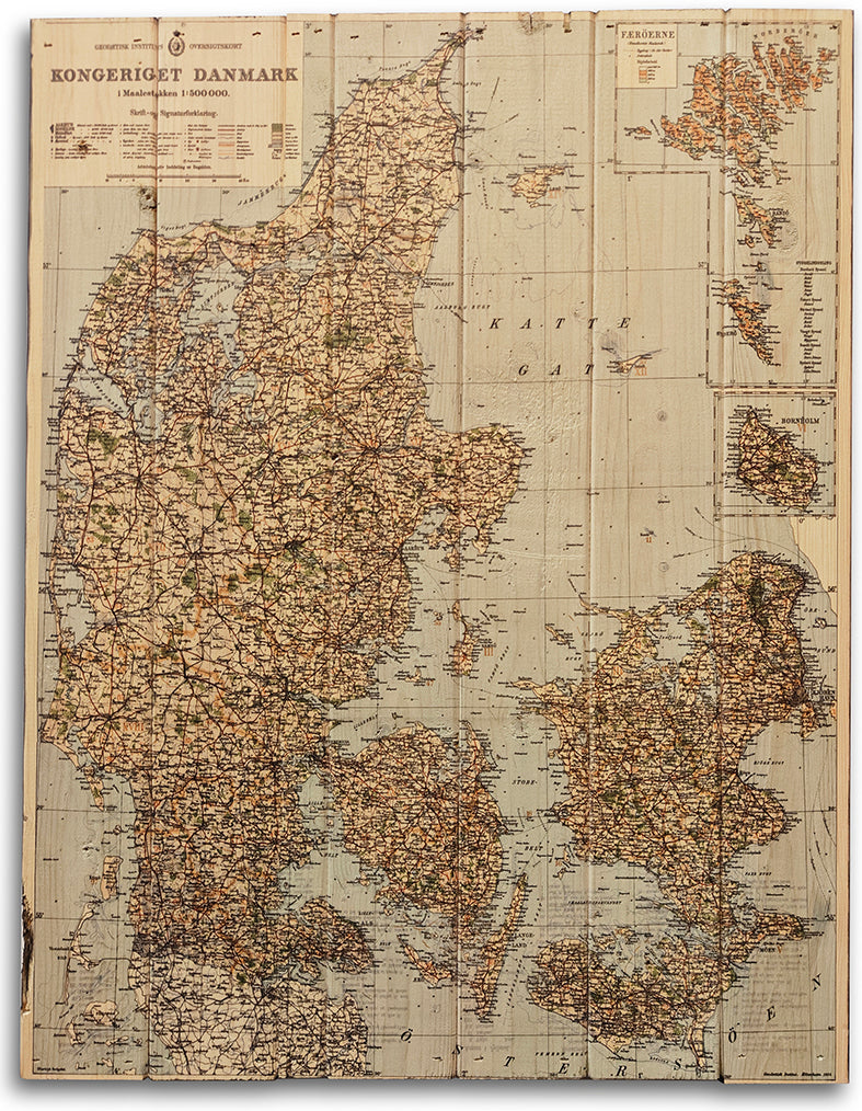 Kort over Kongeriget Danmark fra 1934, produceret på plankeboard inkl. ophæng.
Fås i flere størrelser.