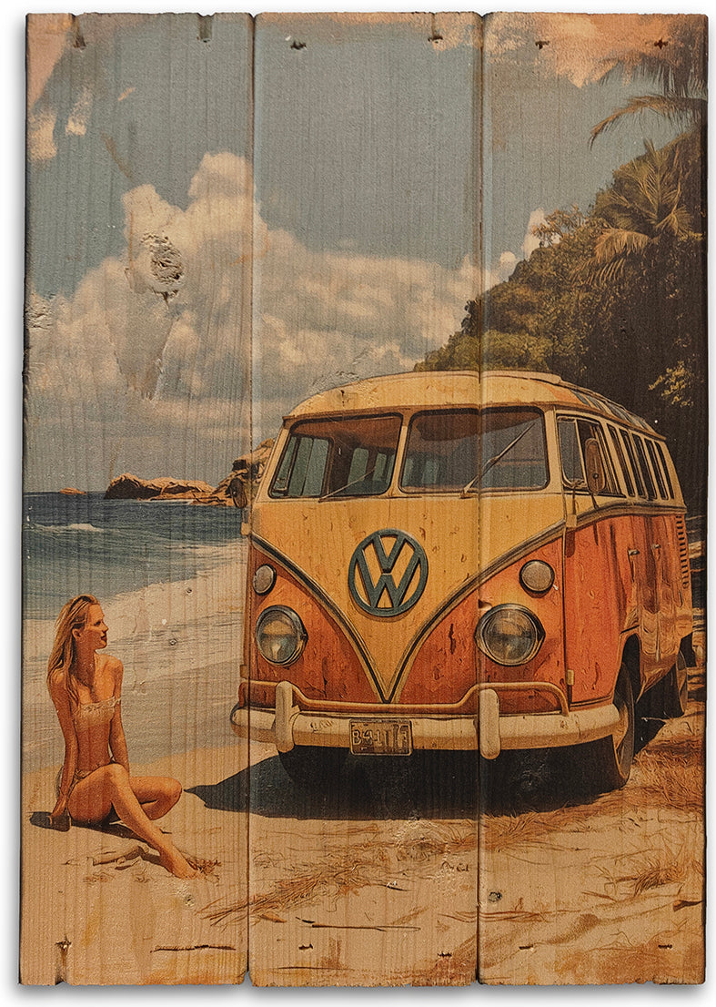 VW T1 på strand i gammel pin-up stil lavet på plankeboard inkl. ophæng. Fås i flere størrelser.